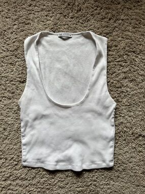 ZARA White Ribbed Scoop Crop Tank